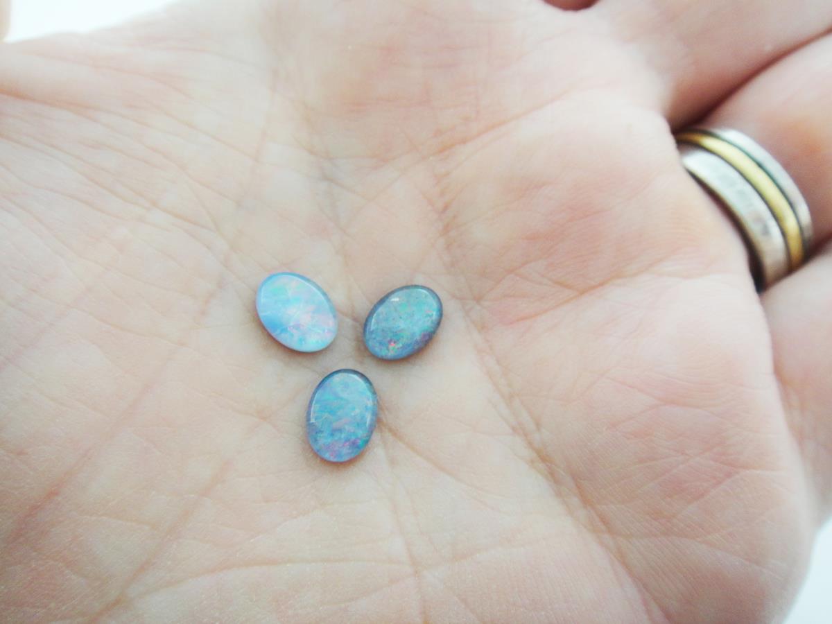 (image for) Opal 8x6mm Oval Triplet - Click Image to Close