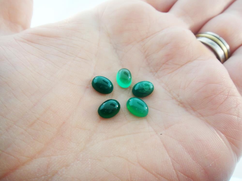 Modal Additional Images for Quartz 8x6mm Oval Green