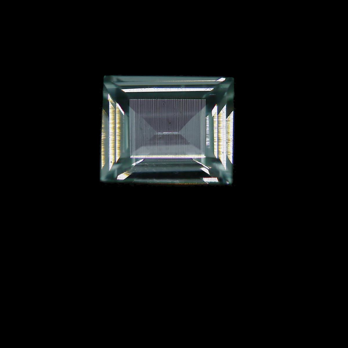 (image for) Synthetic White Spinel 8x6mm